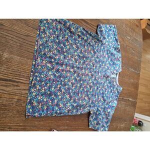 Medium Multi Color Floral Short Sleeve VNeck Scrub Top Shirt with Pocket